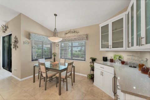 House in Rotonda, Florida 3 bedrooms, 189.15 sq.m. № 1873146 - photo 12
