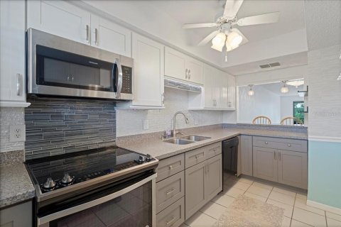 Copropriété à vendre à Clearwater, Floride: 2 chambres, 102.19 m2 № 1899383 - photo 6