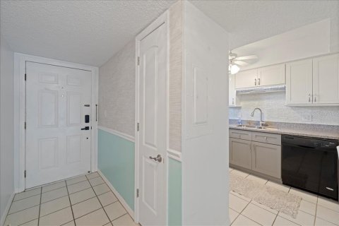 Copropriété à vendre à Clearwater, Floride: 2 chambres, 102.19 m2 № 1899383 - photo 3