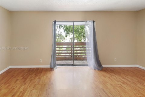 Touwnhouse à vendre à North Lauderdale, Floride: 3 chambres, 106.56 m2 № 2276762 - photo 16