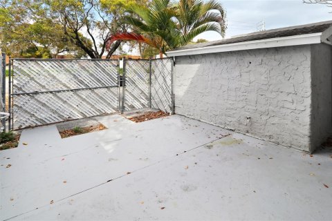 Touwnhouse à vendre à North Lauderdale, Floride: 3 chambres, 106.56 m2 № 2276762 - photo 26