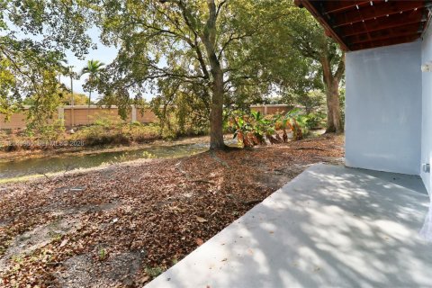 Touwnhouse à vendre à North Lauderdale, Floride: 3 chambres, 106.56 m2 № 2276762 - photo 27