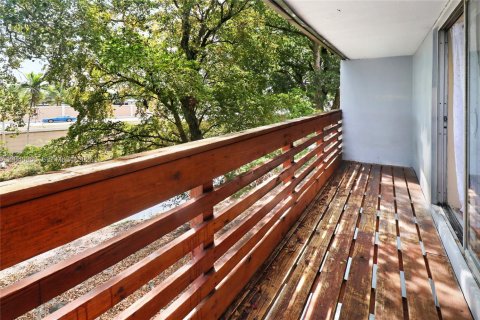 Touwnhouse à vendre à North Lauderdale, Floride: 3 chambres, 106.56 m2 № 2276762 - photo 19