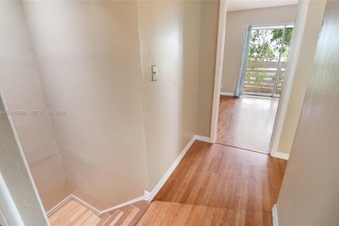 Touwnhouse à vendre à North Lauderdale, Floride: 3 chambres, 106.56 m2 № 2276762 - photo 18