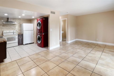 Touwnhouse à vendre à North Lauderdale, Floride: 3 chambres, 106.56 m2 № 2276762 - photo 3