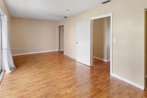 Touwnhouse à vendre à North Lauderdale, Floride: 3 chambres, 106.56 m2 № 2276762 - photo 17