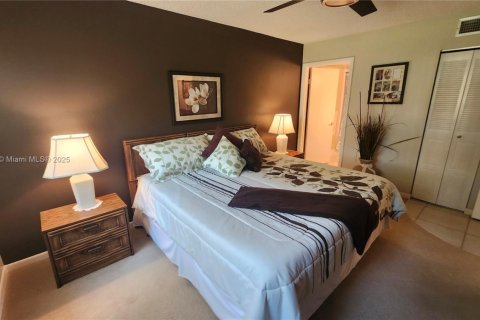 Condominio en venta en Delray Beach, Florida, 1 dormitorio, 84.54 m2 № 1645737 - foto 1