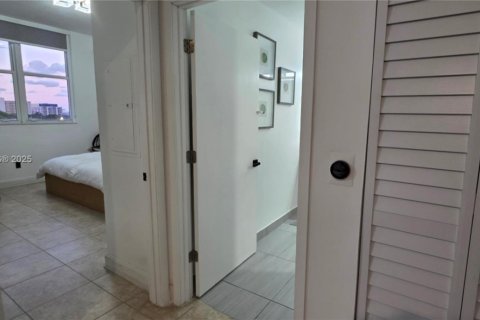 Купить кондоминиум в Майами, Флорида 1 спальня, 69.03м2, № 1965875 - фото 13