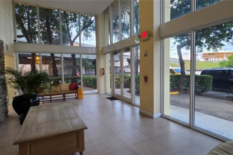 Купить кондоминиум в Майами, Флорида 1 спальня, 69.03м2, № 1965875 - фото 6