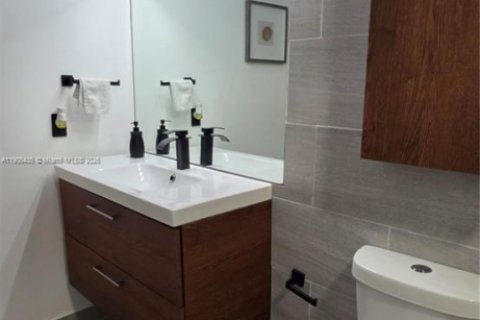 Купить кондоминиум в Майами, Флорида 1 спальня, 69.03м2, № 1965875 - фото 21