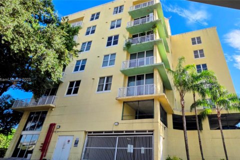 Купить кондоминиум в Майами, Флорида 1 спальня, 69.03м2, № 1965875 - фото 3