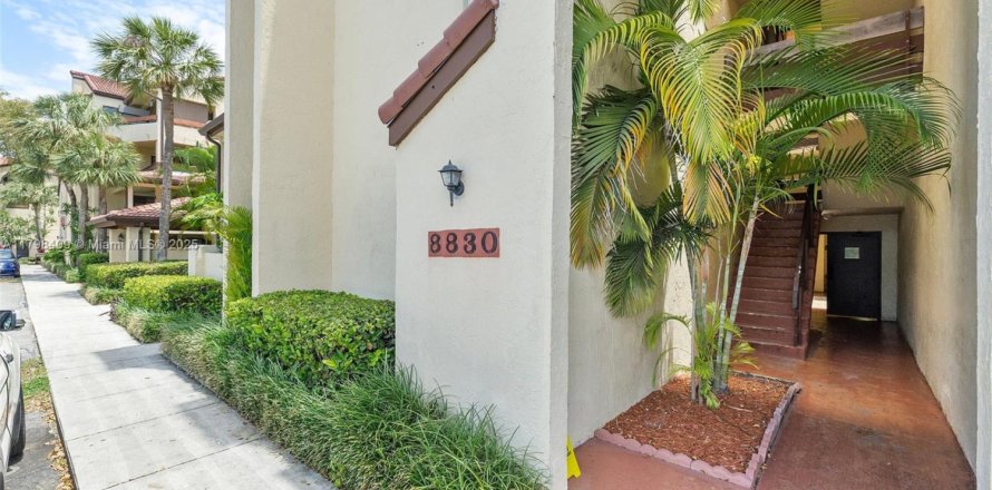 Condo in Miami, Florida, 2 bedrooms  № 1682115