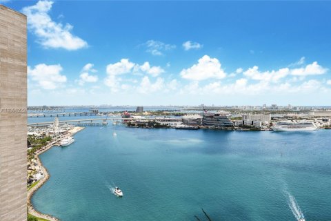 Copropriété à vendre à Miami, Floride: 1 chambre, 78.6 m2 № 2052191 - photo 2