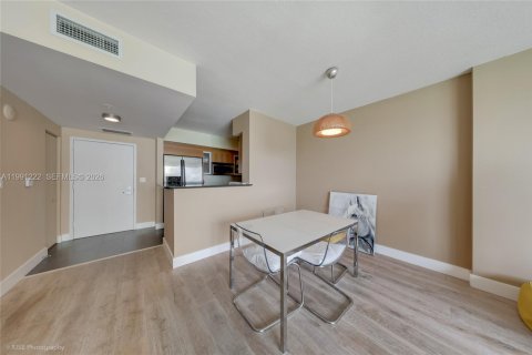 Copropriété à vendre à Miami, Floride: 1 chambre, 78.6 m2 № 2052191 - photo 8