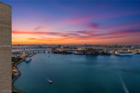 Copropriété à vendre à Miami, Floride: 1 chambre, 78.6 m2 № 2052191 - photo 17