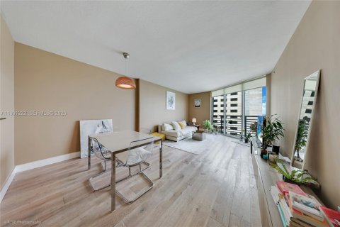 Copropriété à vendre à Miami, Floride: 1 chambre, 78.6 m2 № 2052191 - photo 9