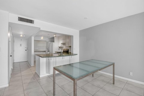 Condominio en venta en South Palm Beach, Florida, 2 dormitorios, 98.94 m2 № 2172299 - foto 11