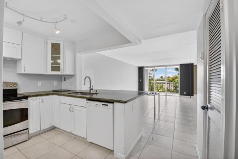 Condominio en venta en South Palm Beach, Florida, 2 dormitorios, 98.94 m2 № 2172299 - foto 5