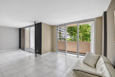 Condominio en venta en South Palm Beach, Florida, 2 dormitorios, 98.94 m2 № 2172299 - foto 10