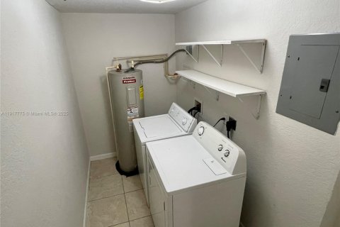 Villa ou maison à louer à Tamarac, Floride: 1 chambre, 51.1 m2 № 1972940 - photo 20