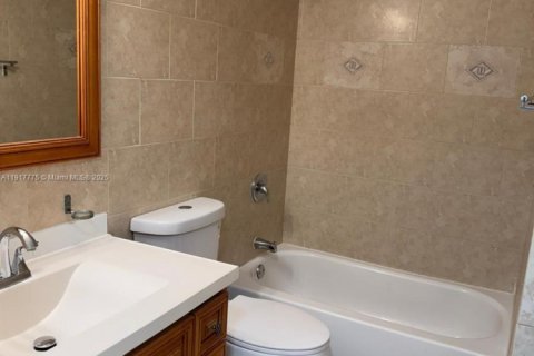 Villa ou maison à louer à Tamarac, Floride: 1 chambre, 51.1 m2 № 1972940 - photo 19