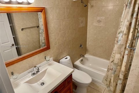 Villa ou maison à louer à Tamarac, Floride: 1 chambre, 51.1 m2 № 1972940 - photo 15