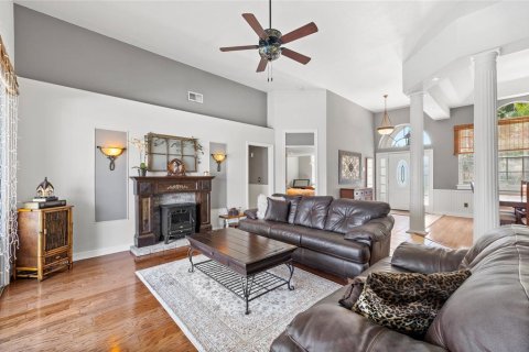 Villa ou maison à vendre à Orlando, Floride: 4 chambres, 255.11 m2 № 2277793 - photo 4
