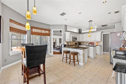 Villa ou maison à vendre à Orlando, Floride: 4 chambres, 255.11 m2 № 2277793 - photo 7