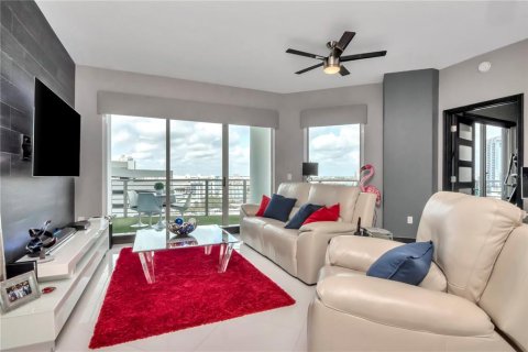 Condo in Tampa, Florida, 2 bedrooms  № 2109021 - photo 4