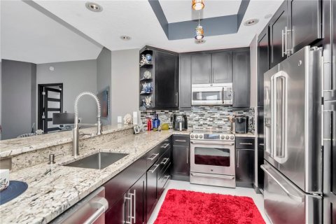 Condo in Tampa, Florida, 2 bedrooms  № 2109021 - photo 7