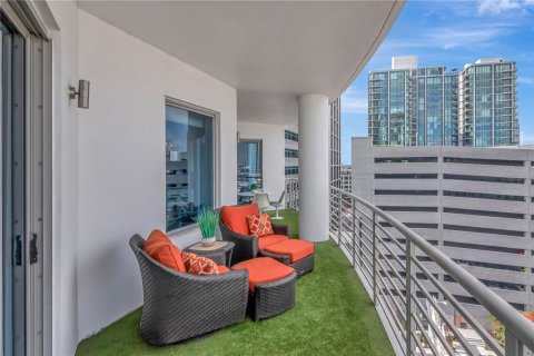 Condo in Tampa, Florida, 2 bedrooms  № 2109021 - photo 30