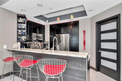 Condo in Tampa, Florida, 2 bedrooms  № 2109021 - photo 9