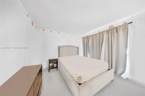 Купить таунхаус в Майами, Флорида 2 спальни, 125.05м2, № 2050407 - фото 7