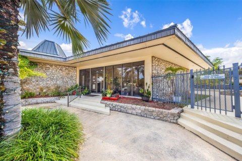 Купить таунхаус в Майами, Флорида 2 спальни, 125.05м2, № 2050407 - фото 15