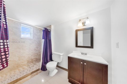 Купить таунхаус в Майами, Флорида 2 спальни, 125.05м2, № 2050407 - фото 6