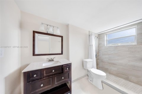 Купить таунхаус в Майами, Флорида 2 спальни, 125.05м2, № 2050407 - фото 11