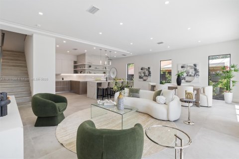 Купить таунхаус в Форт-Лодердейл, Флорида 3 спальни, 234.67м2, № 1970367 - фото 2