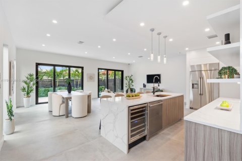 Купить таунхаус в Форт-Лодердейл, Флорида 3 спальни, 234.67м2, № 1970367 - фото 3