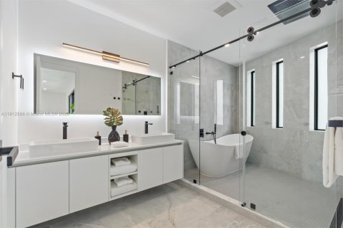 Купить таунхаус в Форт-Лодердейл, Флорида 3 спальни, 234.67м2, № 1970367 - фото 13