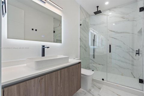 Купить таунхаус в Форт-Лодердейл, Флорида 3 спальни, 234.67м2, № 1970367 - фото 15