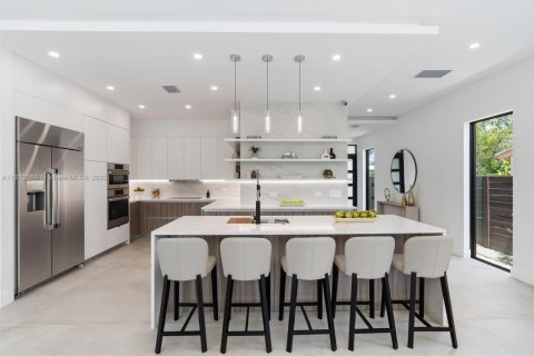 Купить таунхаус в Форт-Лодердейл, Флорида 3 спальни, 234.67м2, № 1970367 - фото 5