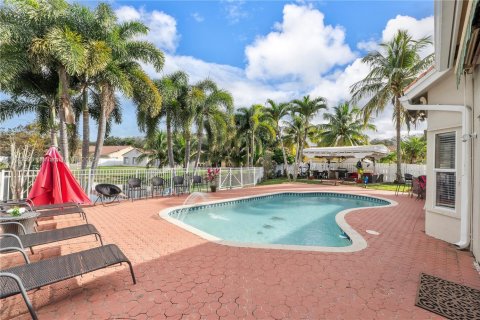 House in Miramar, Florida 4 bedrooms, 166.67 sq.m. № 1483391 - photo 26