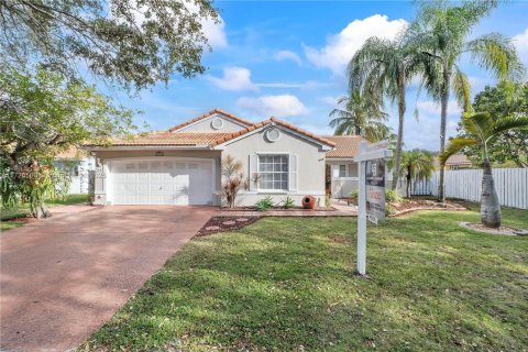 House in Miramar, Florida 4 bedrooms, 166.67 sq.m. № 1483391 - photo 5