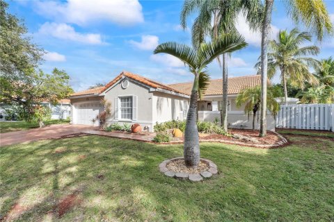 House in Miramar, Florida 4 bedrooms, 166.67 sq.m. № 1483391 - photo 6