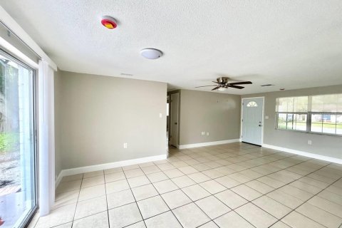 House in Holiday, Florida 3 bedrooms, 79.9 sq.m. № 2221026 - photo 8