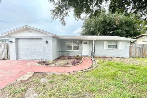 House in Holiday, Florida 3 bedrooms, 79.9 sq.m. № 2221026