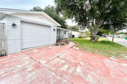 House in Holiday, Florida 3 bedrooms, 79.9 sq.m. № 2221026 - photo 3