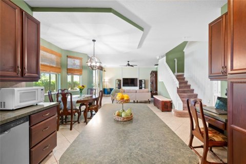 House in Orlando, Florida 4 bedrooms, 274.9 sq.m. № 2236088 - photo 14
