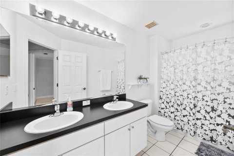 House in Orlando, Florida 4 bedrooms, 274.9 sq.m. № 2236088 - photo 29