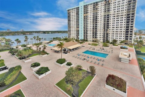 Condominio en venta en Hollywood, Florida, 2 dormitorios, 110.55 m2 № 1794381 - foto 30
